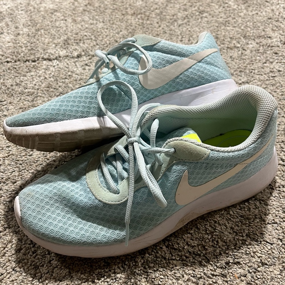 Nike Women's Aqua Mesh Sneakers